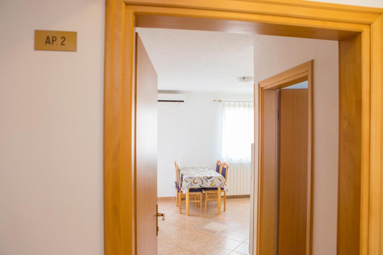 Apartments Lorena Poreč Exterior foto